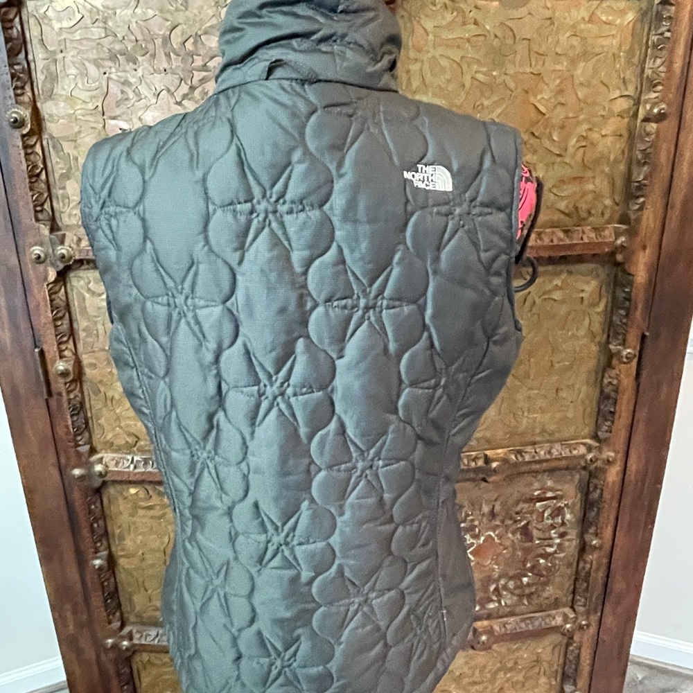 The North Face vest size medium gray - Picture 3 of 7